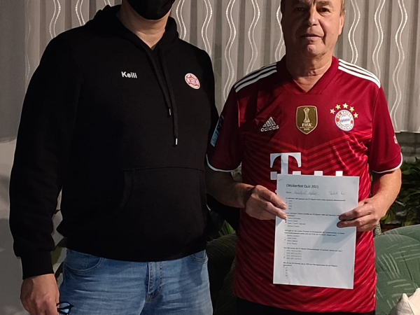 Reinhold Hefner - Der Gewinner des FC Bayern Fanclub Oktoberfest Quiz